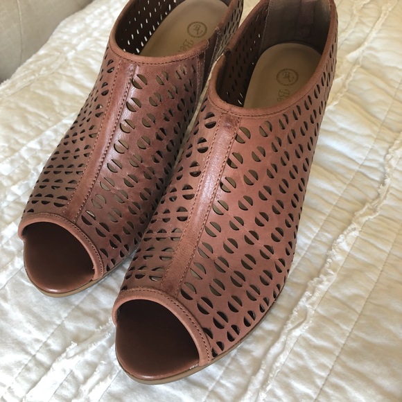 Booties - Picture 3 of 7